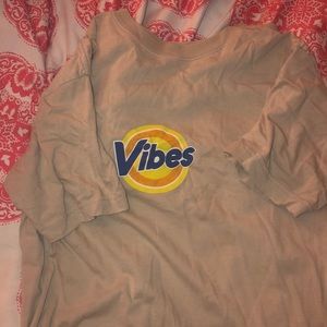 vibes graphic t-shirt